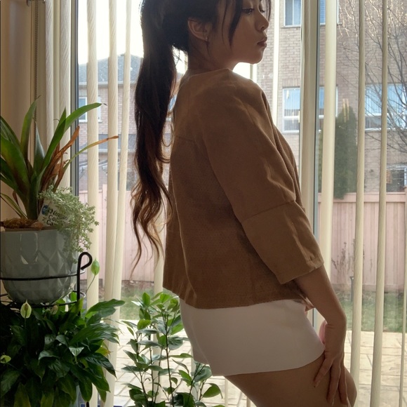 Tan Suede Jacket with Gold Zipper - Picture 5 of 7